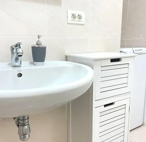 Cecilia Apartmentplaya De Americas 아파트 *