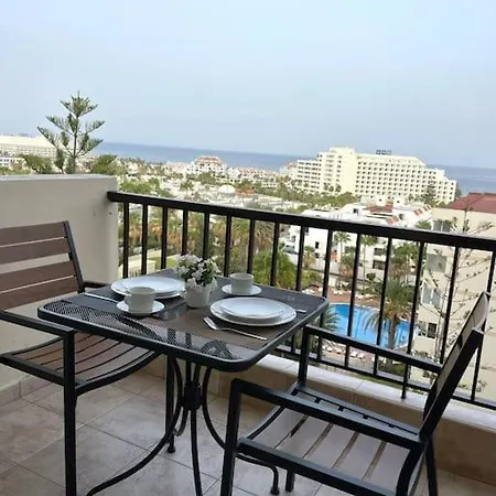 Cecilia Apartmentplaya De Americas Апартаменти